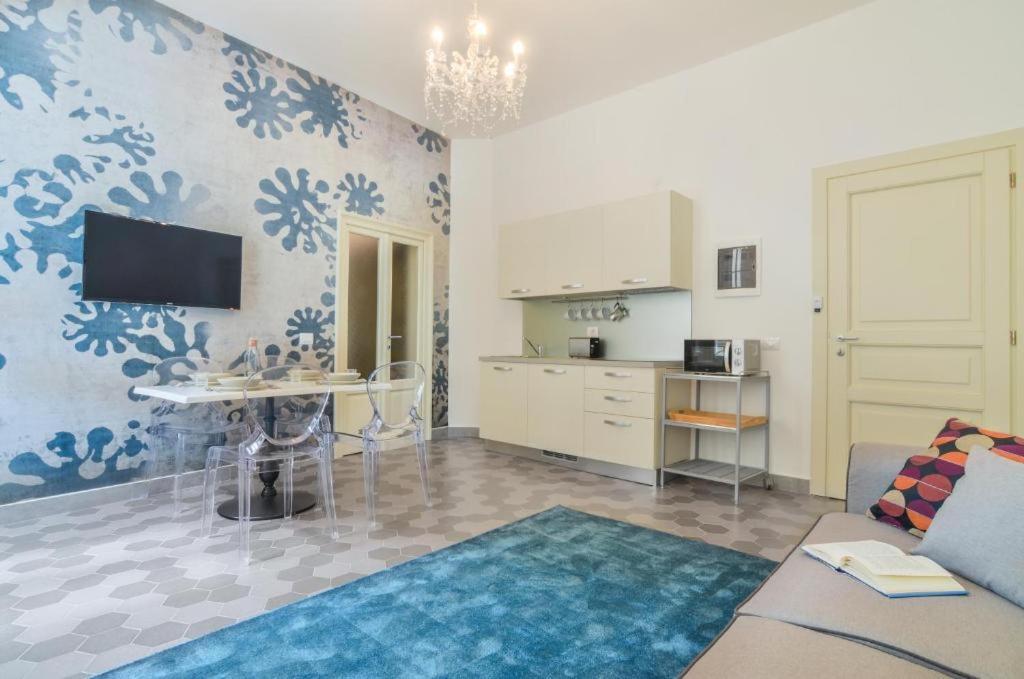 Italianway - Massari 22 * Mailand